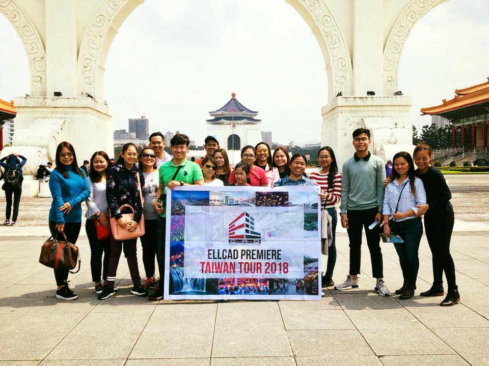 Elcad employees at Chiang Kai-shek Memorial Hall during corporate travel incentive program