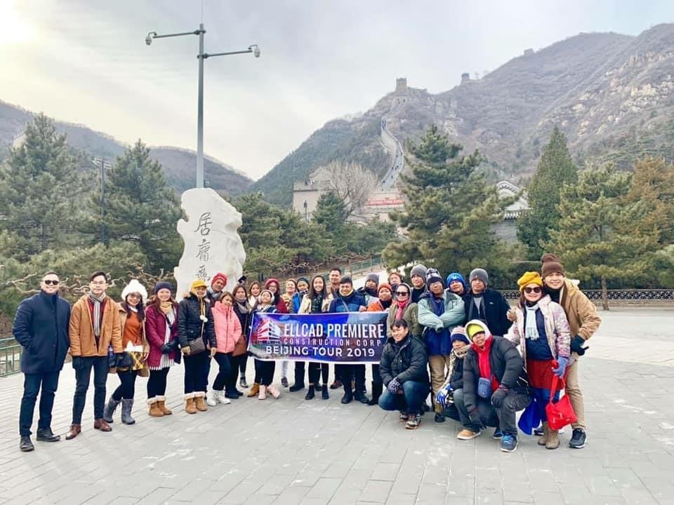 Group enjoying Elcad’s employee incentive travel program at the Great Wall